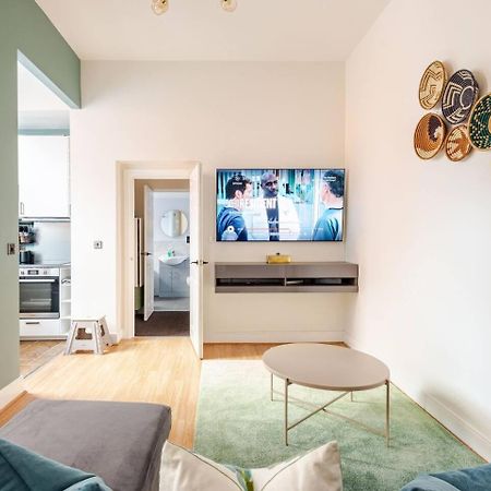 Stylish Flat In Central Location With Free Parking Swindon Zewnętrze zdjęcie