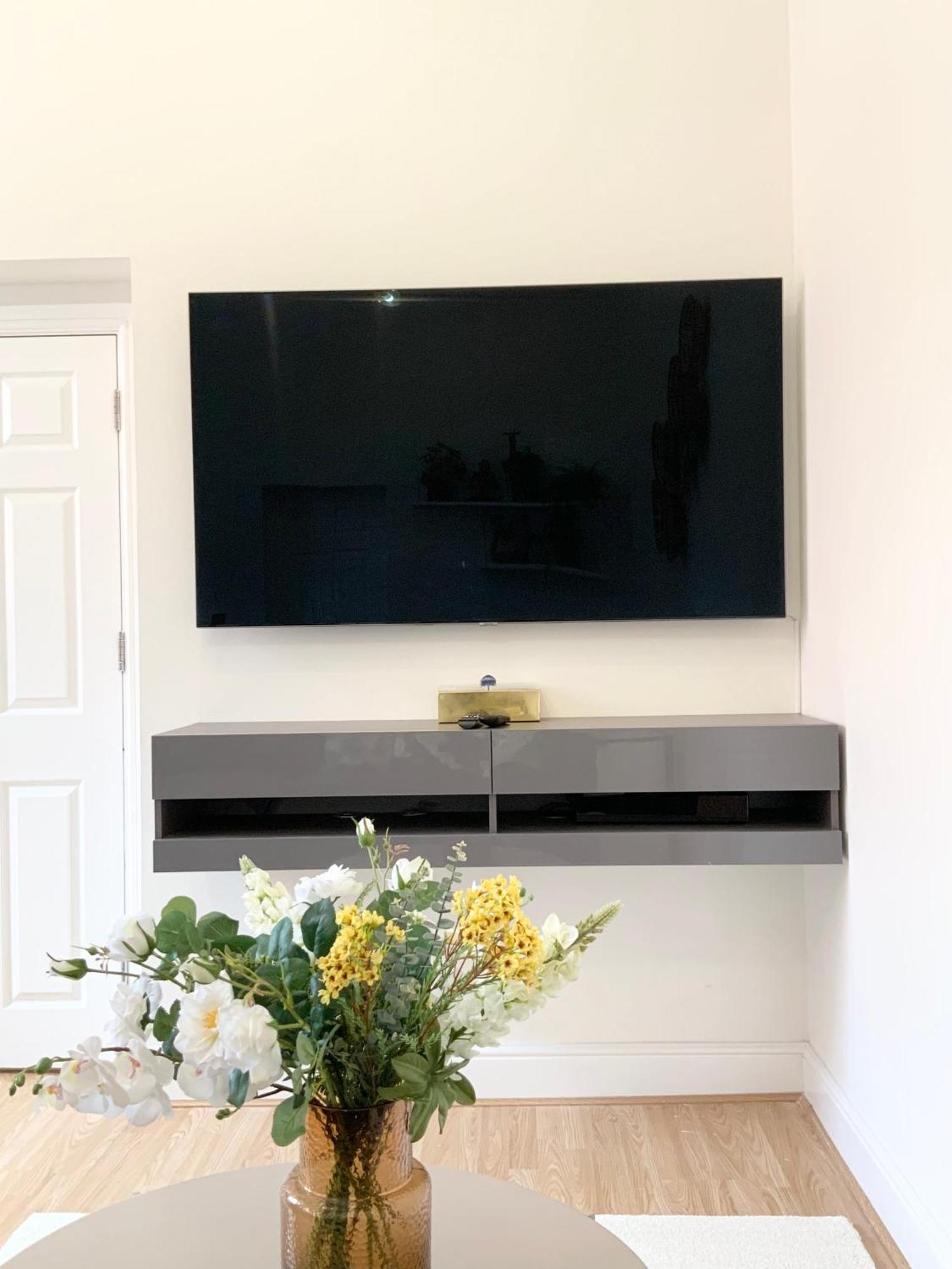Stylish Flat In Central Location With Free Parking Swindon Zewnętrze zdjęcie