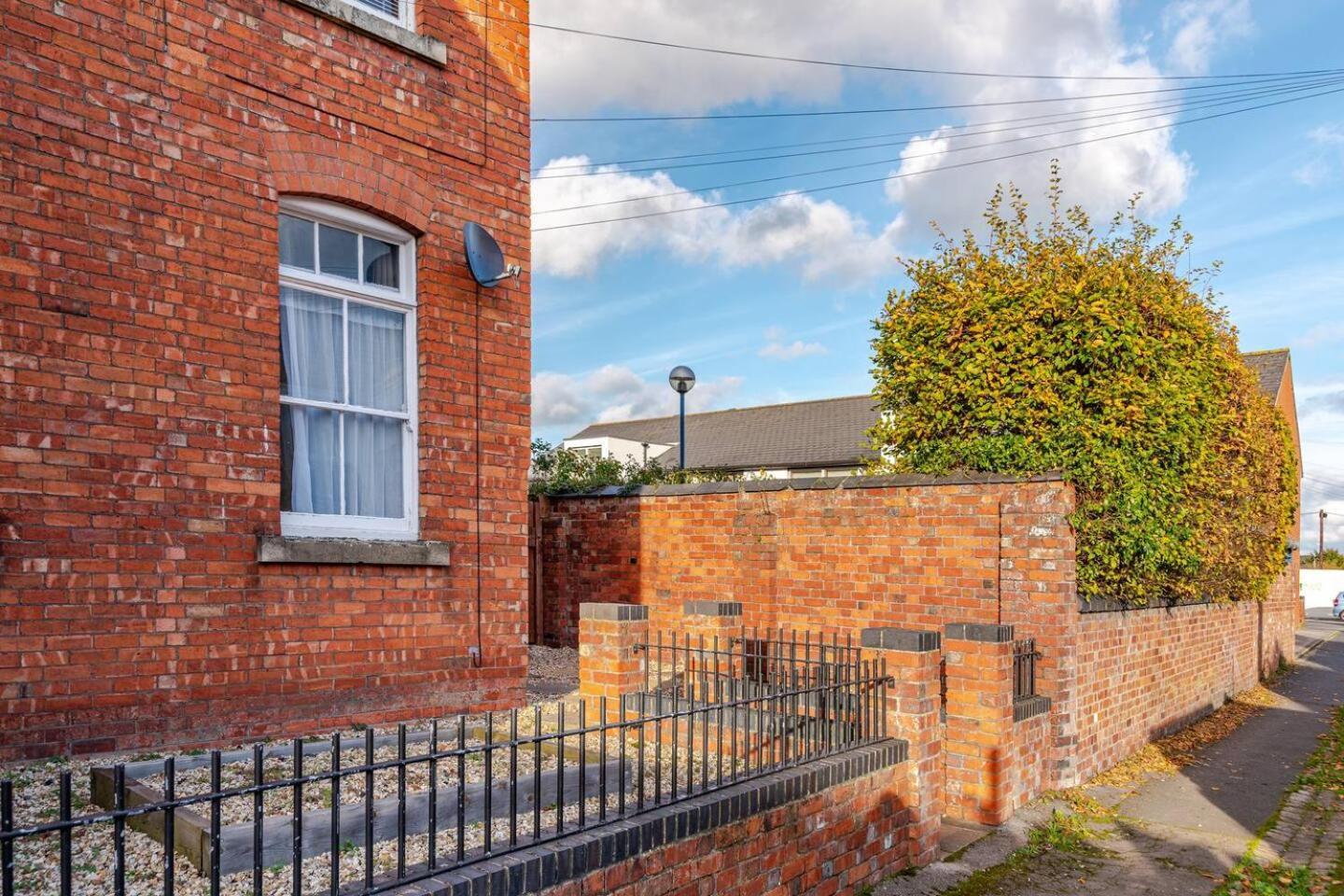 Stylish Flat In Central Location With Free Parking Swindon Zewnętrze zdjęcie